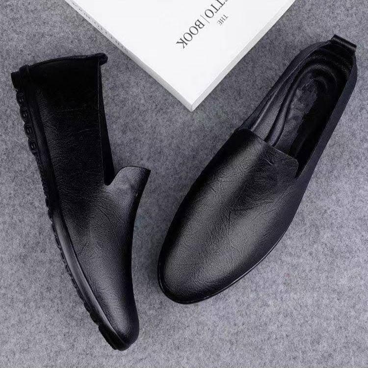 Synthetic-Black Men's Casual Slip-On Shoes – Simple Minimal Design 2