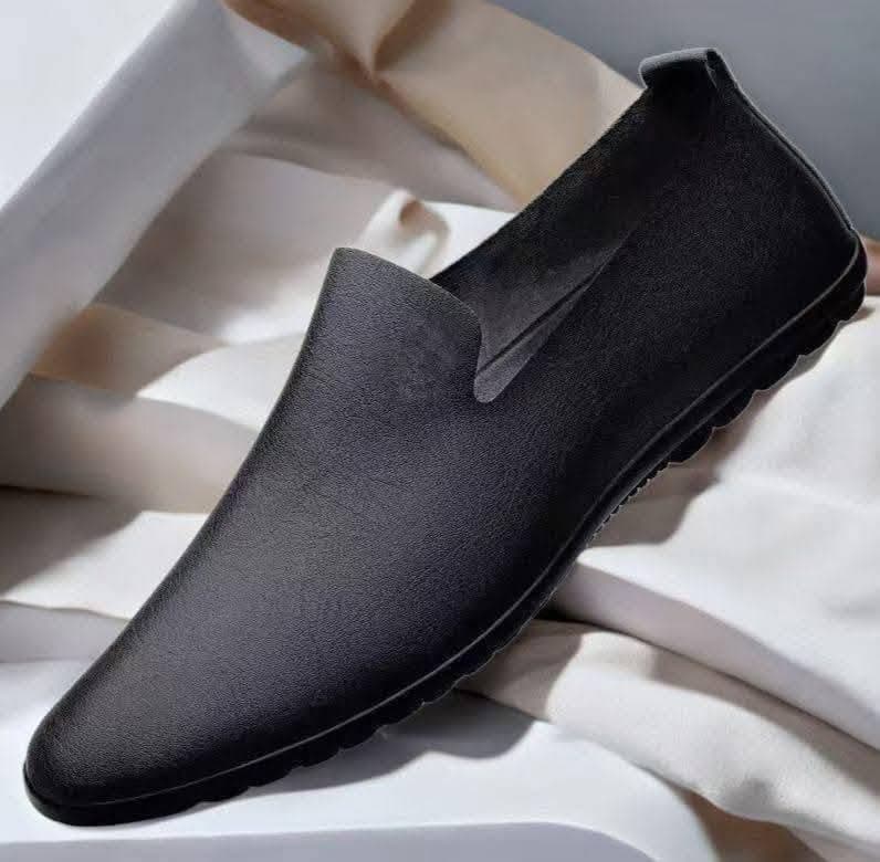 Synthetic-Black Men's Casual Slip-On Shoes – Simple Minimal Design 3